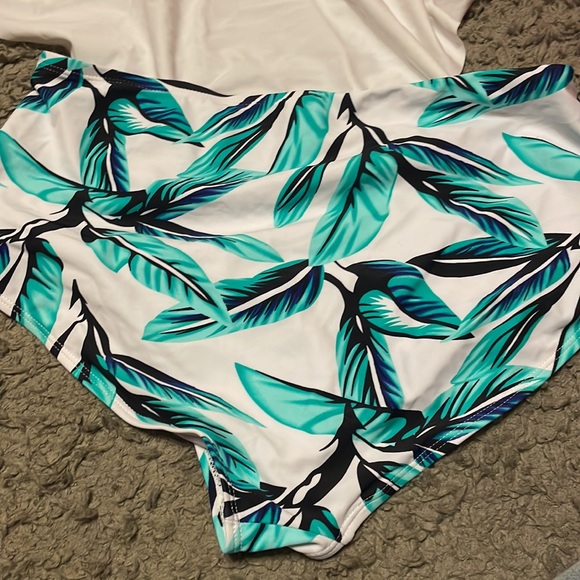 Cute Boutique High Waist Bikini - Picture 3 of 5